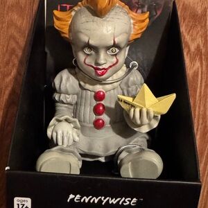 Baby pennywise mini horror figure
